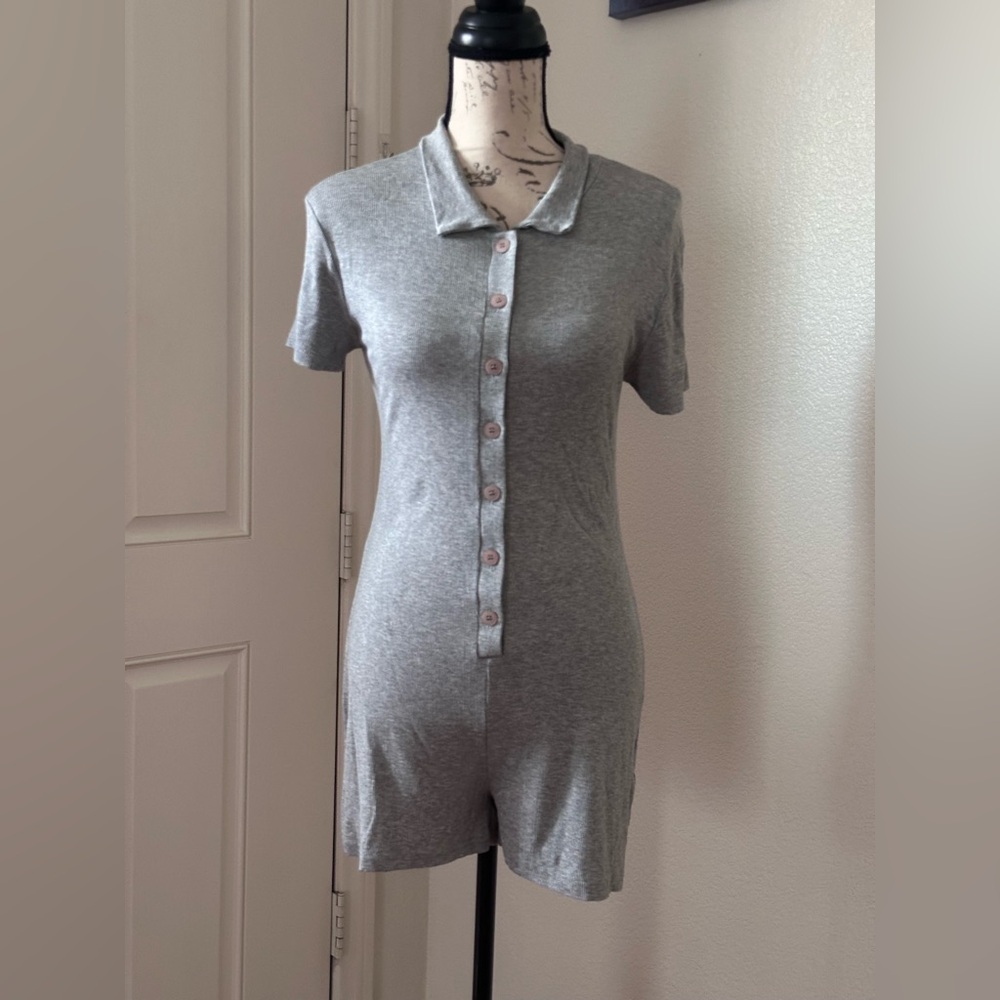 Semi knitted jumpshort